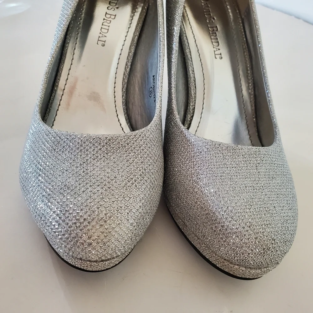 Sparkly Silver 8 Slip On Pump Michaelangelo 3.5" Heel David's Bridal AROBIN23 - Picture 10 of 16